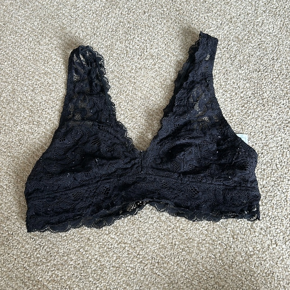 (S) forever 21 black lace bralette